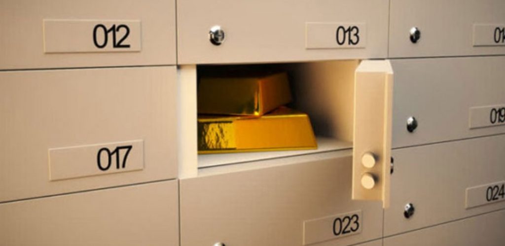LOCKER